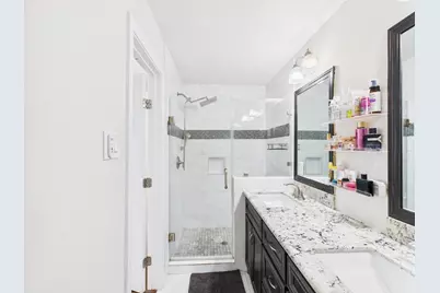 9202 Bintliff Drive, Houston, TX 77074 - Photo 31