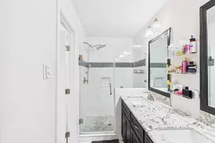 9202 Bintliff Dr, Houston, TX 77074 - Photo 31