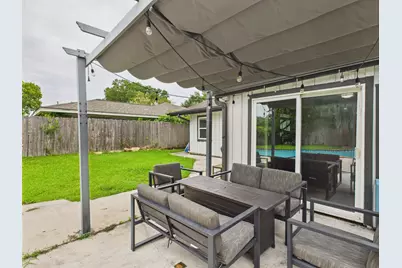 9202 Bintliff Drive, Houston, TX 77074 - Photo 37