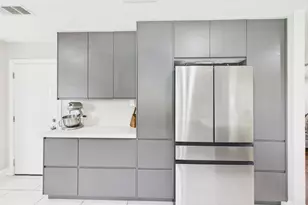 9202 Bintliff Dr, Houston, TX 77074 - Photo 19