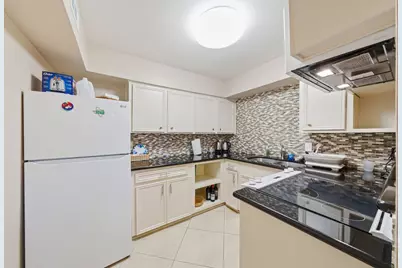 3924 W Alabama Street #1, Houston, TX 77027 - Photo 9