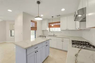 126 Shadow Wood Drive, Sugar Land, TX 77498 - Photo 11
