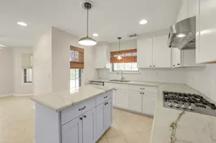 126 Shadow Wood Dr, Sugar Land, TX 77498 - Photo 11