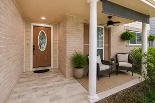 10435 Long River Dr, Sugar Land, TX 77498 - Photo 5