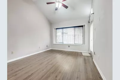39 N Lakeridge Circle, The Woodlands, TX 77381 - Photo 15