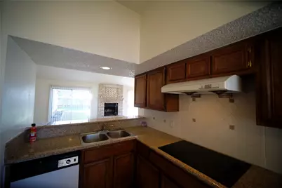 12051 Spring Grove Drive, Houston, TX 77099 - Photo 5