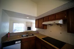 12051 Spring Grove Dr, Houston, TX 77099 - Photo 5