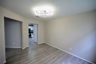 2810 Packard Elm St, Houston, TX 77038 - Photo 9