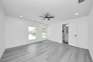 6314 Silver Chalice Dr, Houston, TX 77088 - Photo 17