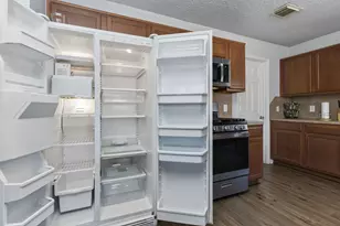 29326 Legends Green Dr, Spring, TX 77386 - Photo 11