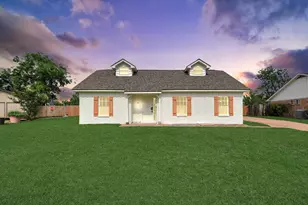 7230 Pella Dr, Houston, TX 77036 - Photo 1