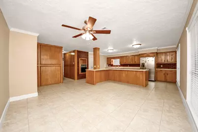 215 Hardy Street, Bacliff, TX 77518 - Photo 9