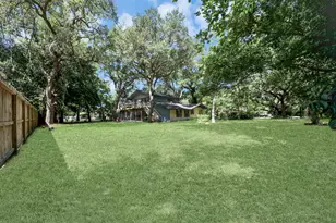 215 Hardy St, Bacliff, TX 77518 - Photo 37