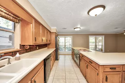 215 Hardy Street, Bacliff, TX 77518 - Photo 13