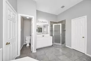 2438 Glenholly Park Dr, Sugar Land, TX 77498 - Photo 31