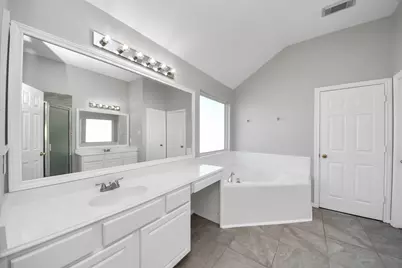 2438 Glenholly Park Drive, Sugar Land, TX 77498 - Photo 33