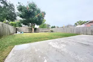 8722 Ashlawn Dr, Houston, TX 77083 - Photo 19