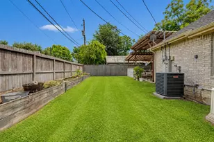 1914 Restridge Dr, Houston, TX 77055 - Photo 7