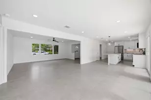 8419 Bluegate Ct, Houston, TX 77025 - Photo 5