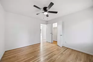 8419 Bluegate Ct, Houston, TX 77025 - Photo 11