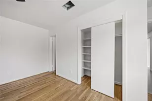 8419 Bluegate Ct, Houston, TX 77025 - Photo 17