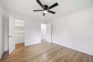 8419 Bluegate Ct, Houston, TX 77025 - Photo 13