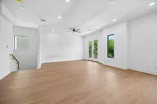 1327 W 22nd St, Houston, TX 77008 - Photo 11