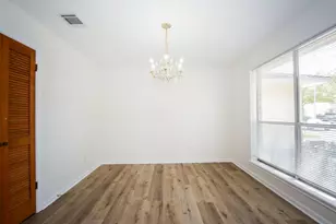 10811 Vickijohn Ct, Houston, TX 77071 - Photo 5