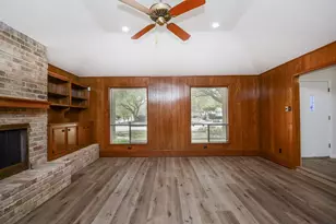 10811 Vickijohn Ct, Houston, TX 77071 - Photo 3