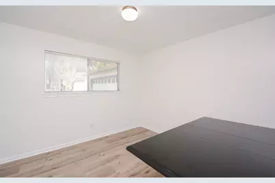 10811 Vickijohn Court, Houston, TX 77071 - Photo 13