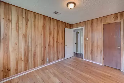 4905 Brinkley Street, Houston, TX 77033 - Photo 13