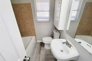 5835 Kenilwood Dr, Houston, TX 77033 - Photo 5