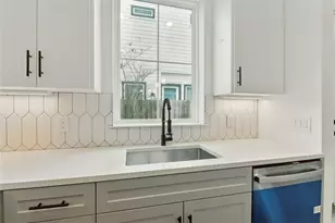 9902 Clark Rd, Houston, TX 77076 - Photo 13