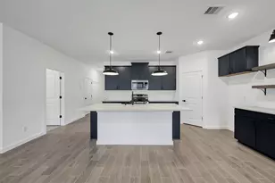 516 Monarch Trl, Huntsville, TX 77340 - Photo 5