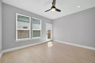 2004 Worms St, Houston, TX 77020 - Photo 9