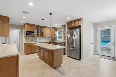 9629 Maribelle Way, Houston, TX 77055 - Photo 9