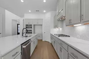 8002 Treetop Vw Dr, Fulshear, TX 77441 - Photo 3