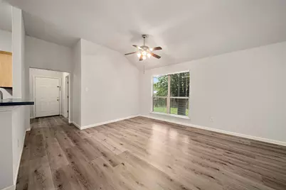 5734 Wandering Creek Drive, Richmond, TX 77469 - Photo 5