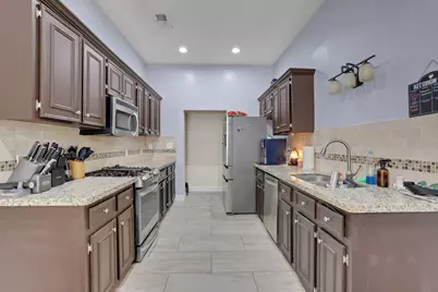 2514 S Mission Circle, Friendswood, TX 77546 - Photo 7