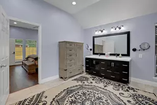 2514 S Mission Cir, Friendswood, TX 77546 - Photo 9