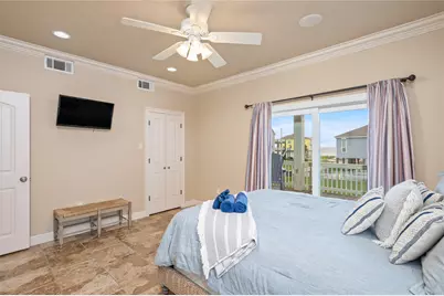 819 Eastview, Crystal Beach, TX 77650 - Photo 29