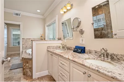 819 Eastview, Crystal Beach, TX 77650 - Photo 23