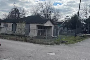 2124 Staples St, Houston, TX 77026 - Photo 3