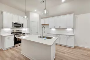 986 Garden Path Dr, Willis, TX 77378 - Photo 11