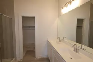 986 Garden Path Dr, Willis, TX 77378 - Photo 5