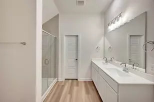 986 Garden Path Dr, Willis, TX 77378 - Photo 5