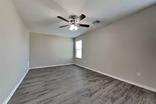 16758 N Rail Dr, Conroe, TX 77385 - Photo 5