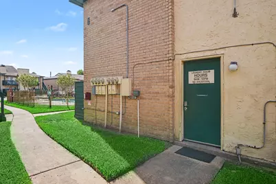 1516 Bay Area Boulevard #F15, Houston, TX 77058 - Photo 17