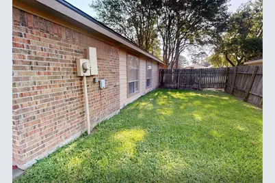 8110 Glorieta Drive, Houston, TX 77083 - Photo 11