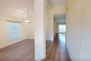 8110 Glorieta Dr, Houston, TX 77083 - Photo 9
